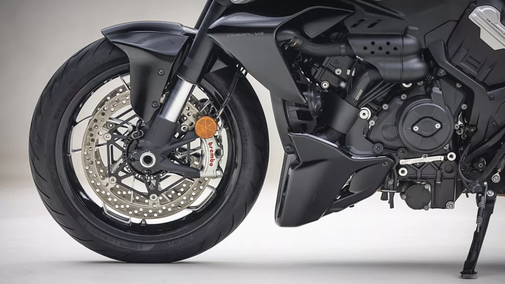 Ducati Diavel V4 RS की लॉन्च योजना और कीमत: 2026 में देखेगा एक नया सुपरबाइक